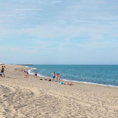 T3 - Parking - Plage / 6 Personnes Le Barcarès Exterior foto